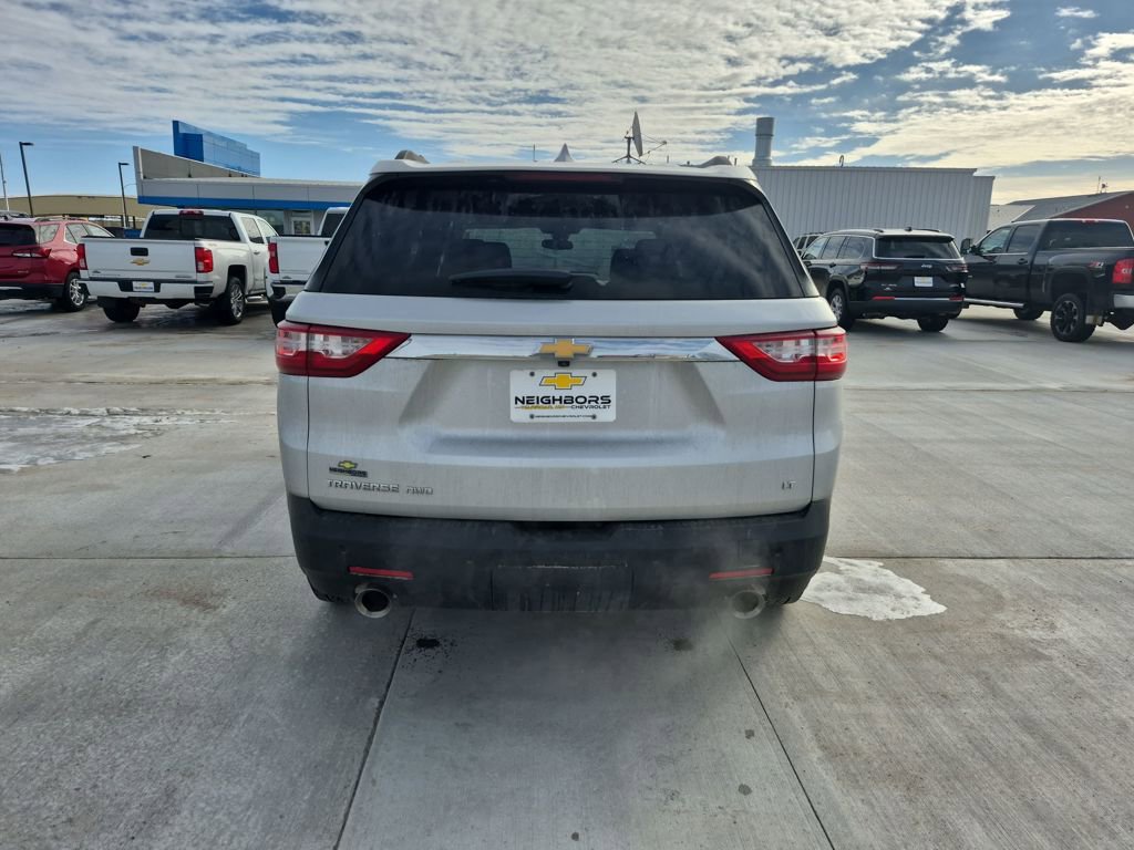 Used 2021 Chevrolet Traverse LT image 4