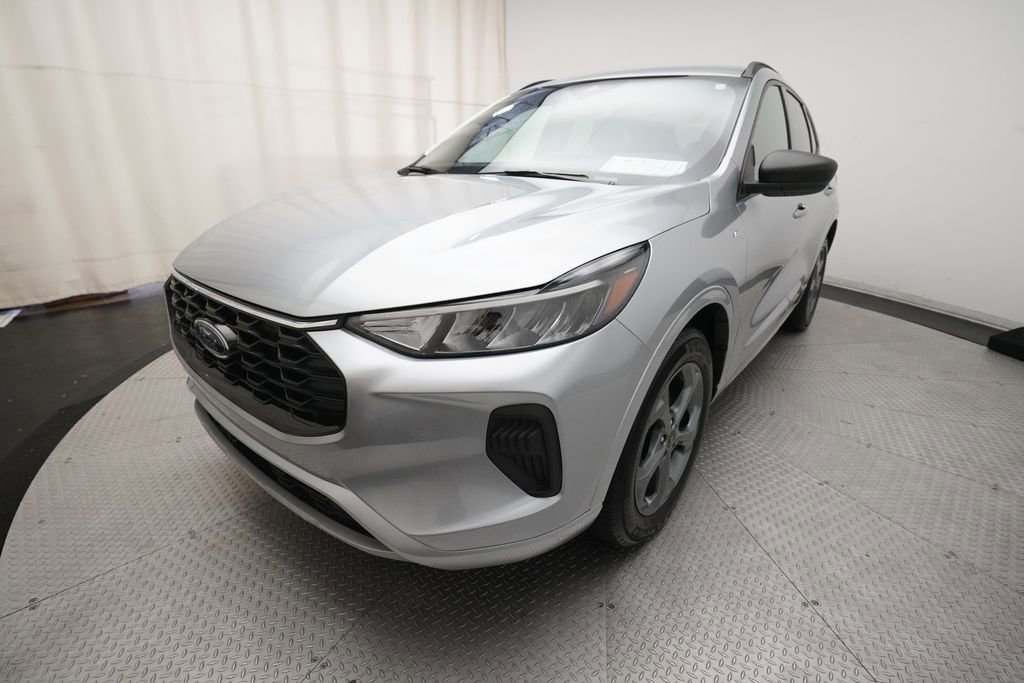 Used 2023 Ford Escape ST-Line w/ Tech Pack #1 AWD/4WD image 12