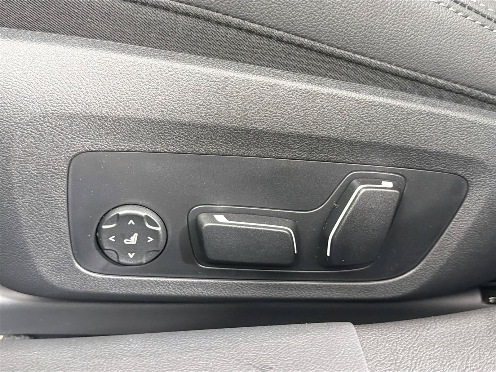 New 2026 BMW i4 xDrive40i AWD/4WD image 36