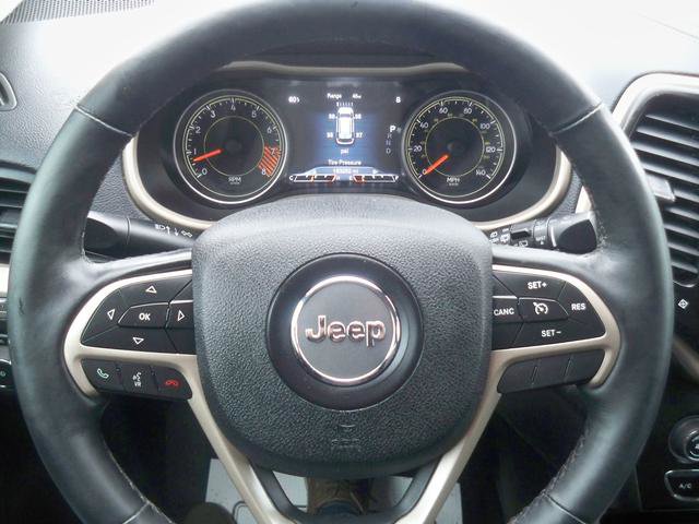 Used 2015 Jeep Cherokee Limited image 11