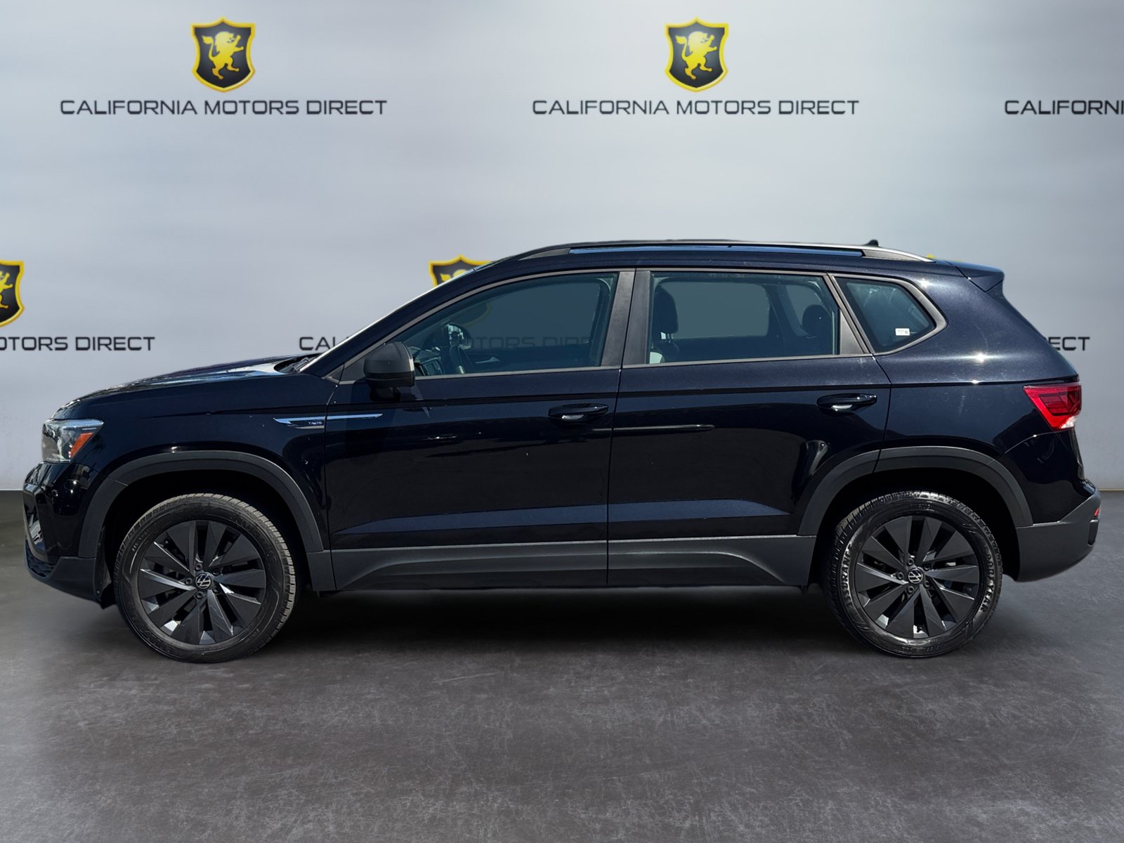 Used 2023 Volkswagen Taos S w/ Driver Assistance Package FWD image 2