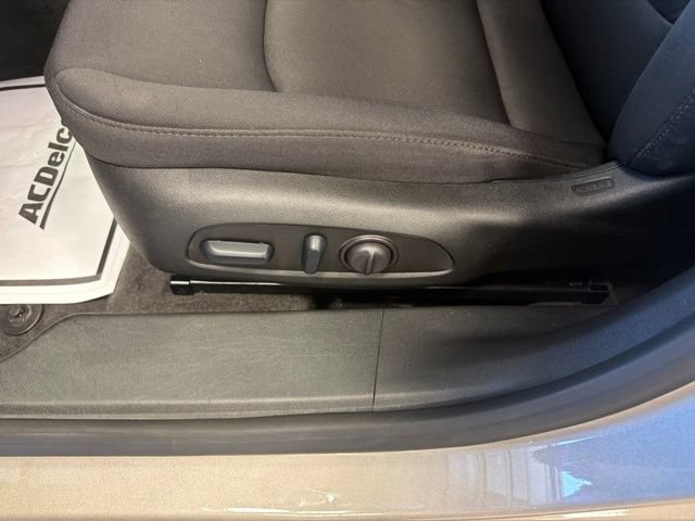 Used 2024 Chevrolet Malibu LT FWD image 11