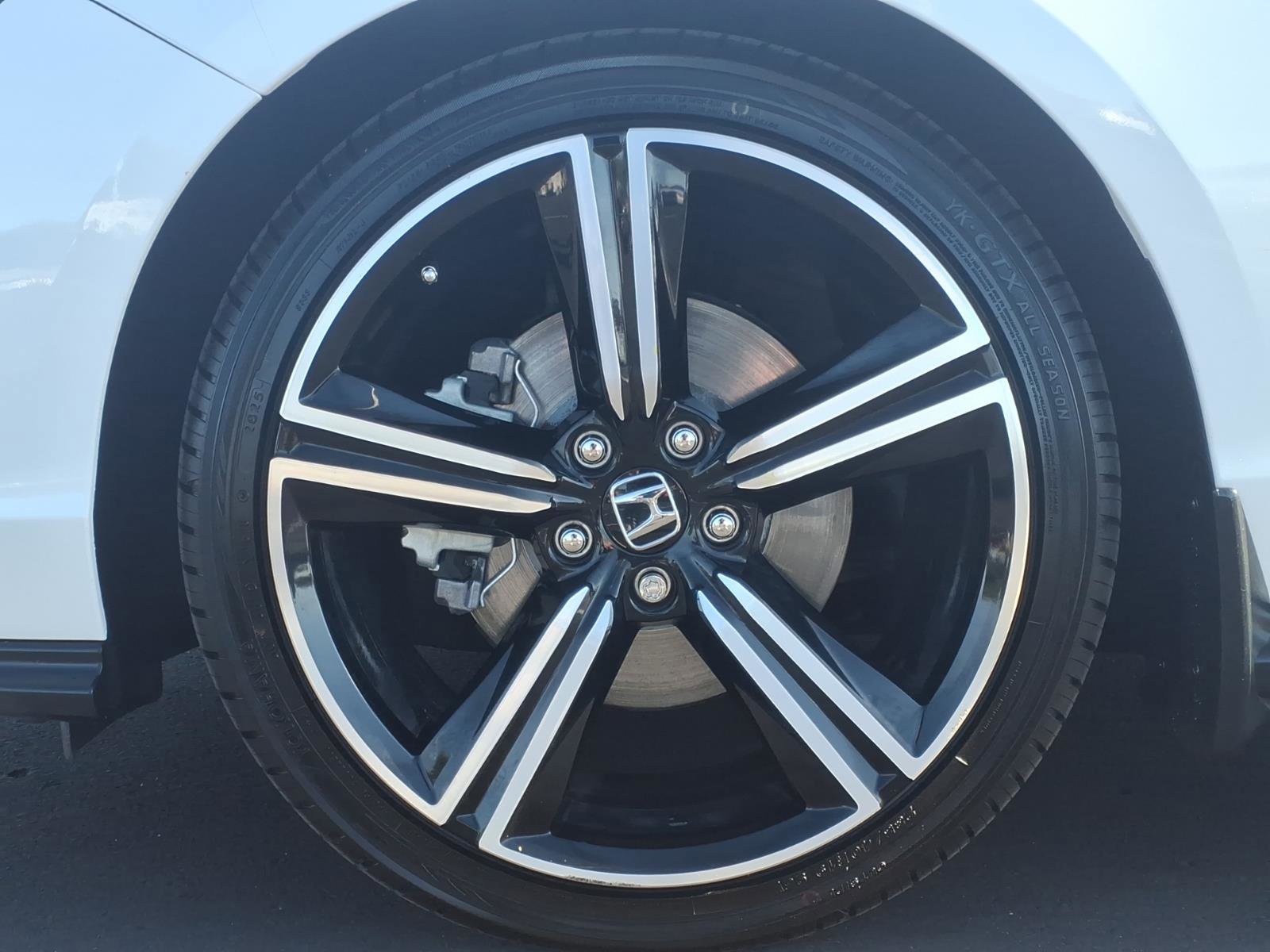 Used 2024 Honda Accord Sport image 9