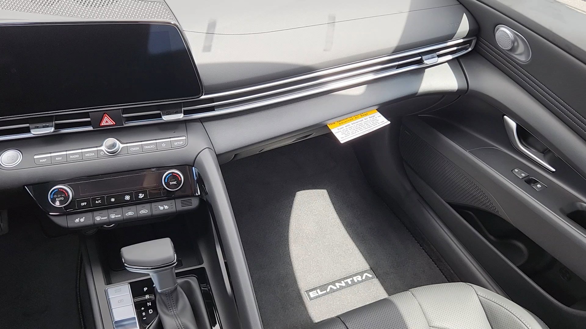 New 2026 Hyundai Elantra Limited image 6