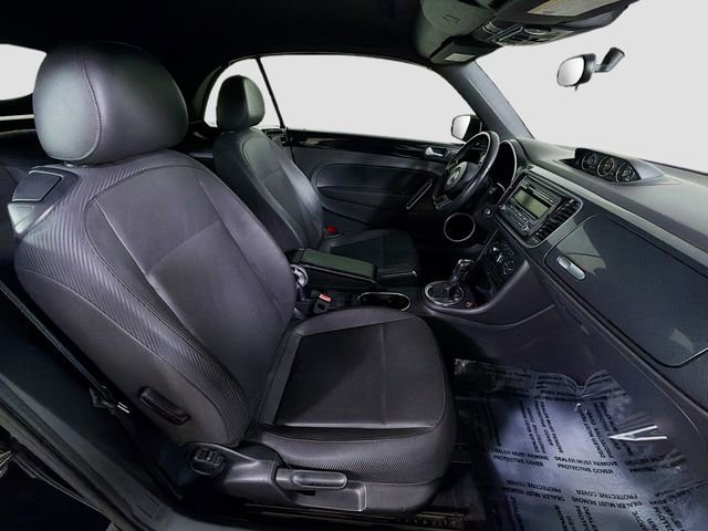 Used 2013 Volkswagen Beetle 2.0T image 25