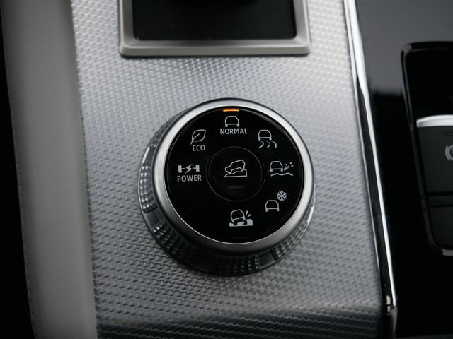 Used 2024 Mitsubishi Outlander SEL AWD/4WD image 25