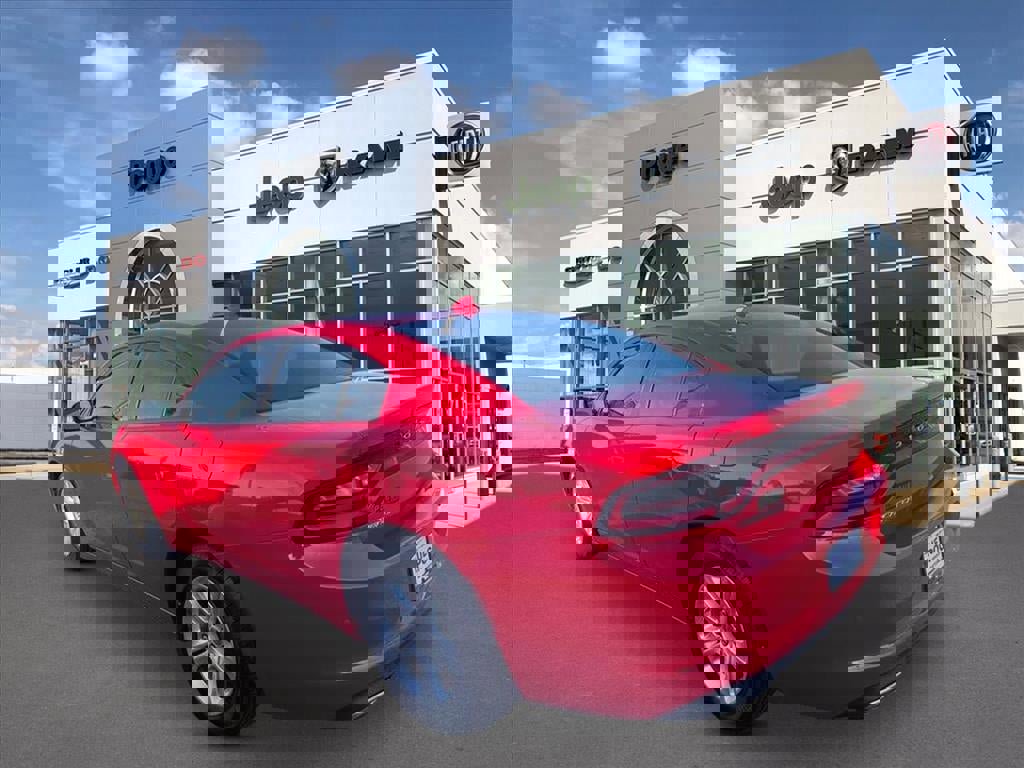 Used 2023 Dodge Charger SXT image 3