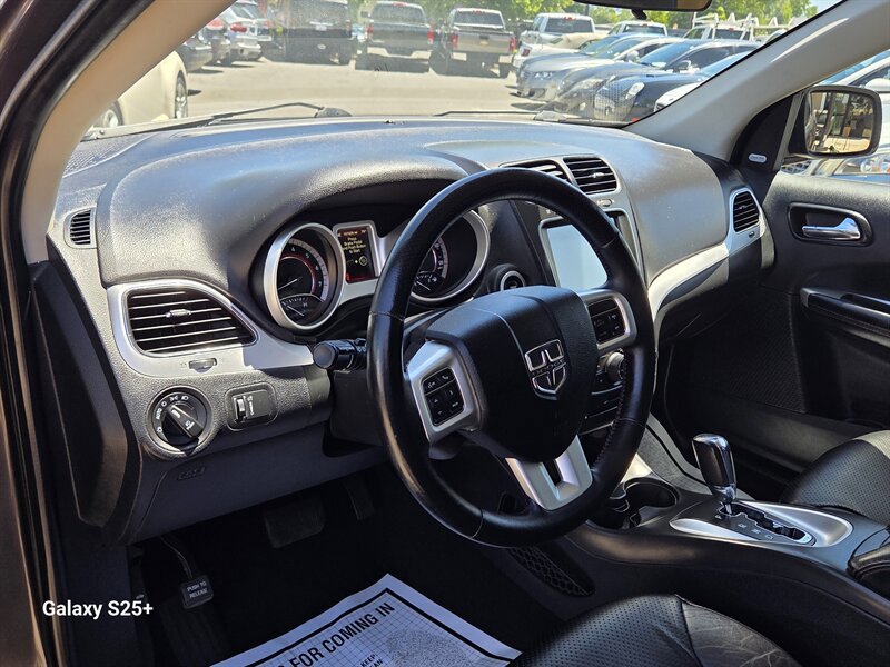 Used 2018 Dodge Journey GT FWD image 11