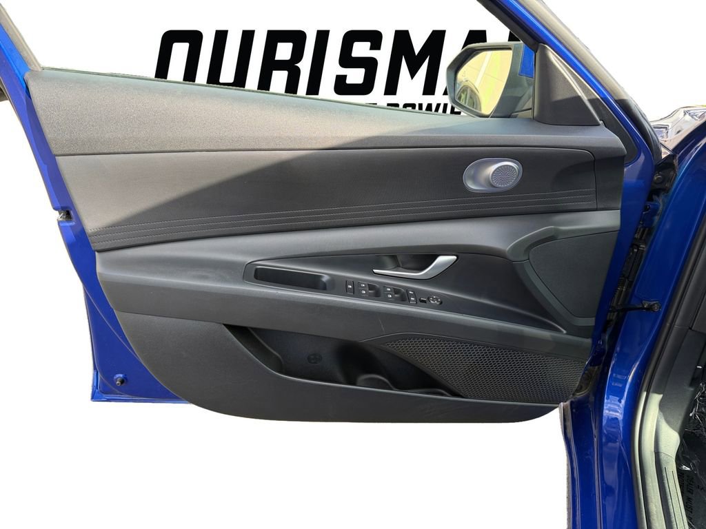 Certified 2023 Hyundai Elantra SEL w/ Preferred Accessory Package image 24