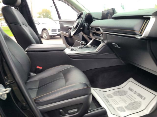 Used 2024 MAZDA CX-90 3.3 Turbo w/ Preferred Plus image 18
