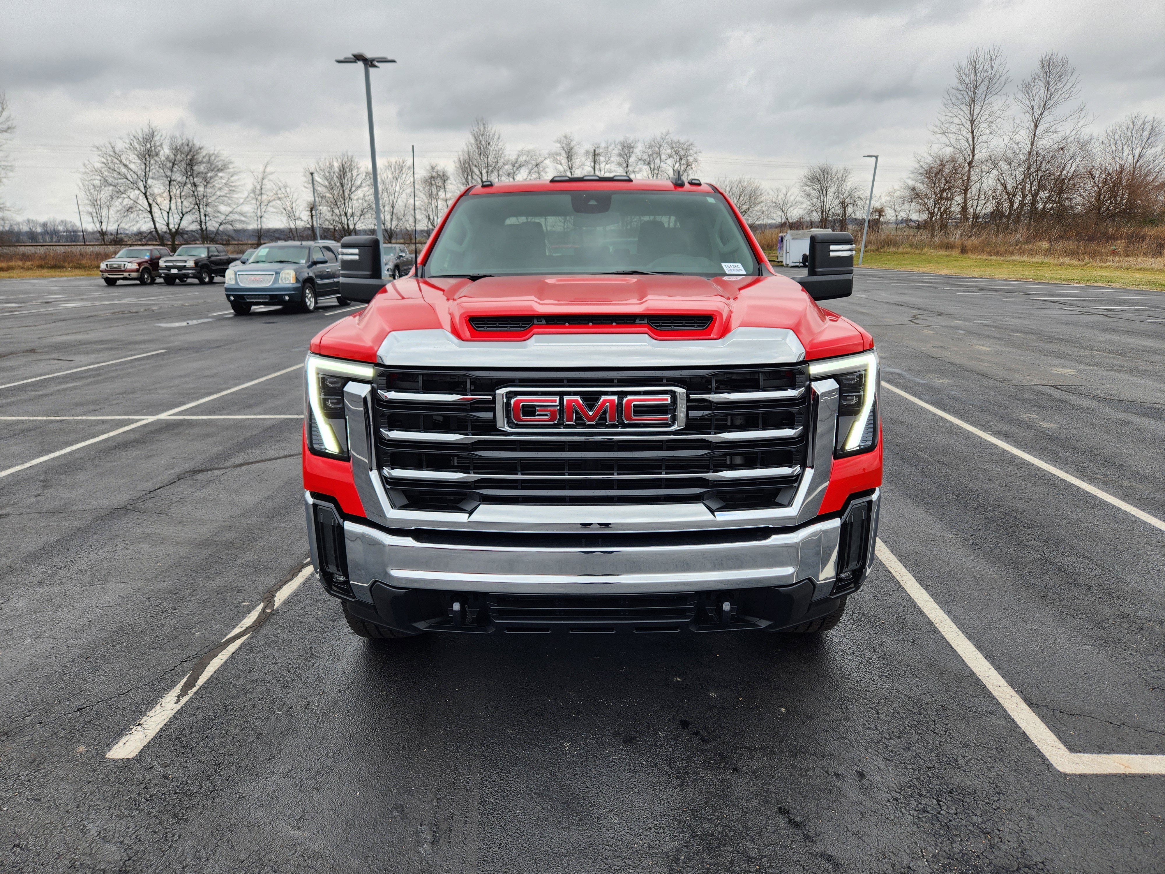 New 2026 GMC Sierra 2500 SLE image 2