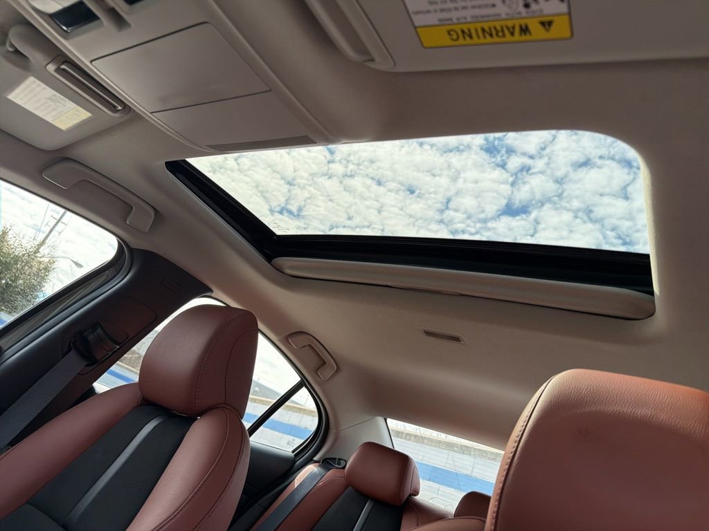 Used 2025 MAZDA MAZDA3 s image 11