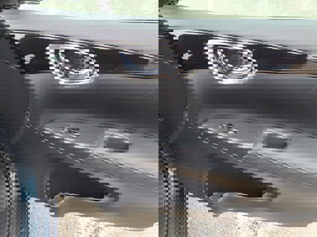 Certified 2017 Nissan Sentra SV image 25