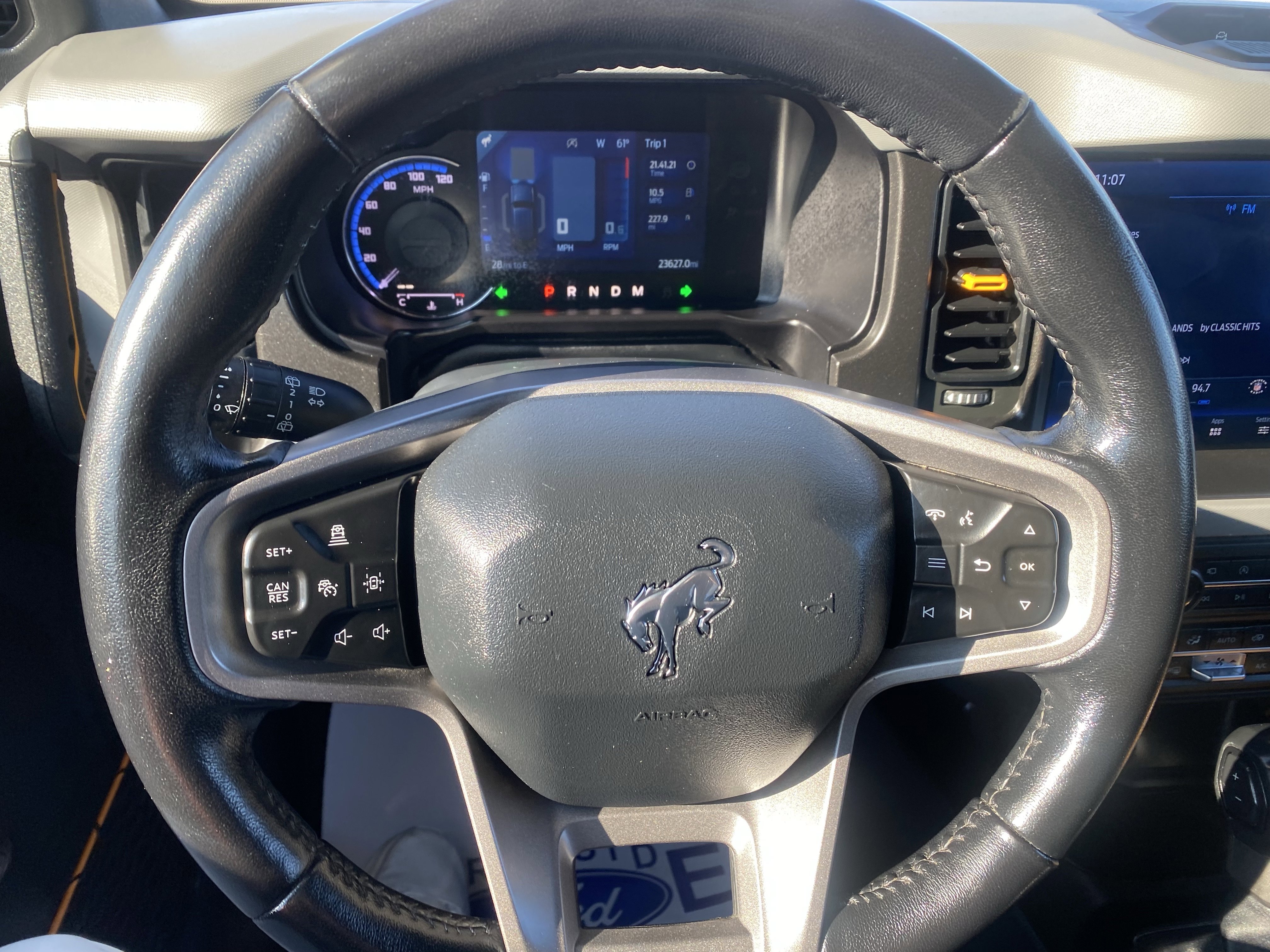 Used 2023 Ford Bronco Badlands image 13