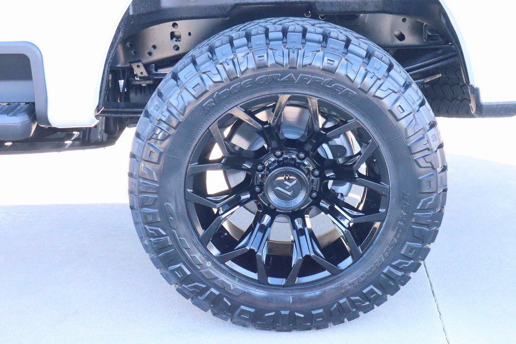 New 2026 Ford F250 Lariat w/ Black Appearance Package image 19