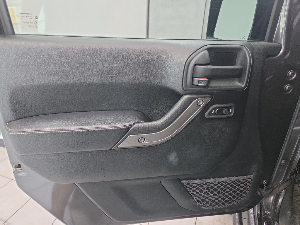 Used 2018 Jeep Wrangler Unlimited Sport AWD/4WD image 30