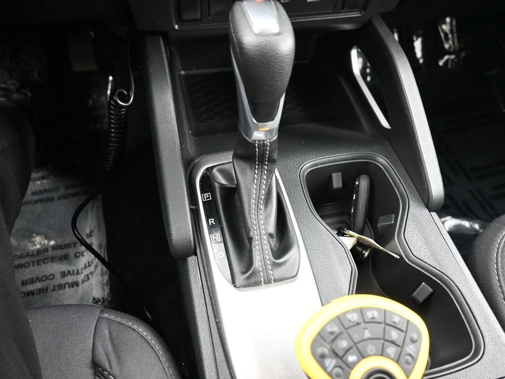 Used 2025 Nissan Frontier SV image 20