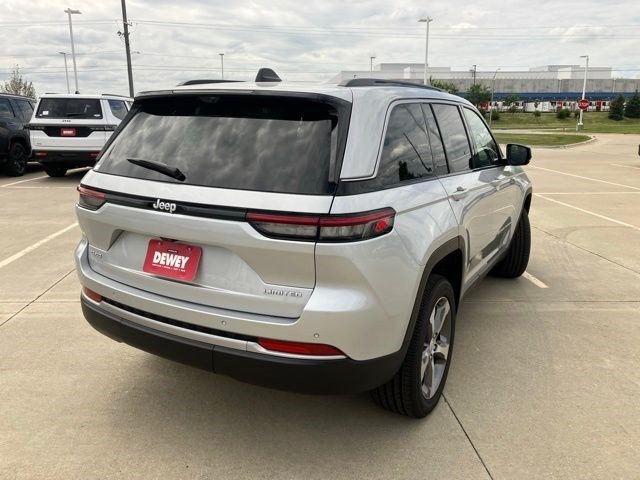 New 2026 Jeep Grand Cherokee Limited w/ Luxury Tech Group II AWD/4WD image 8
