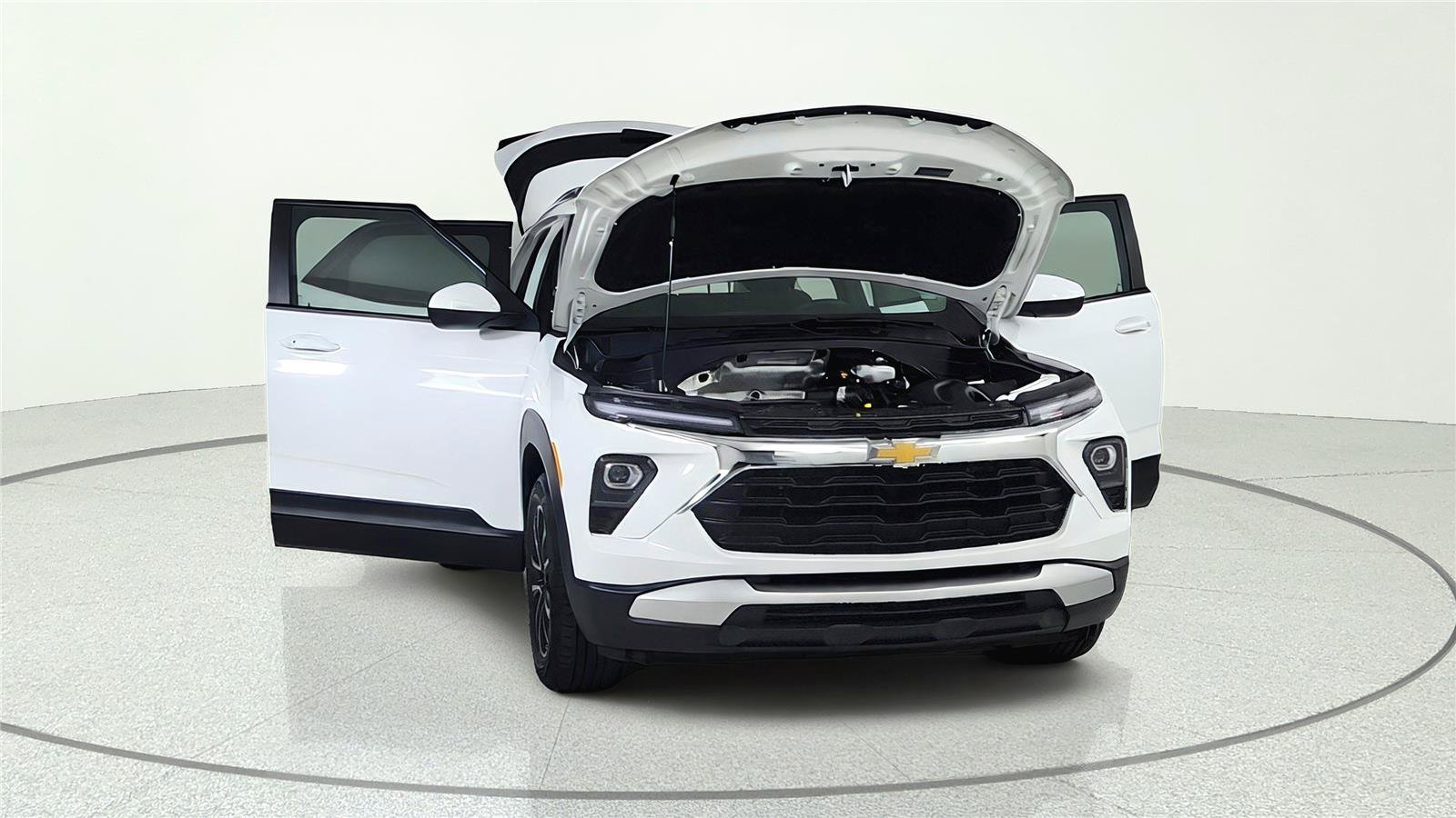 Used 2025 Chevrolet TrailBlazer LT FWD image 9