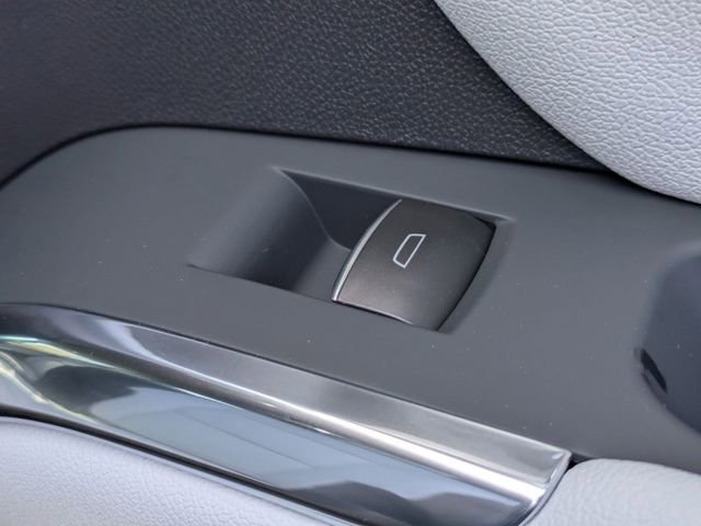 New 2026 Chevrolet Traverse High Country image 36