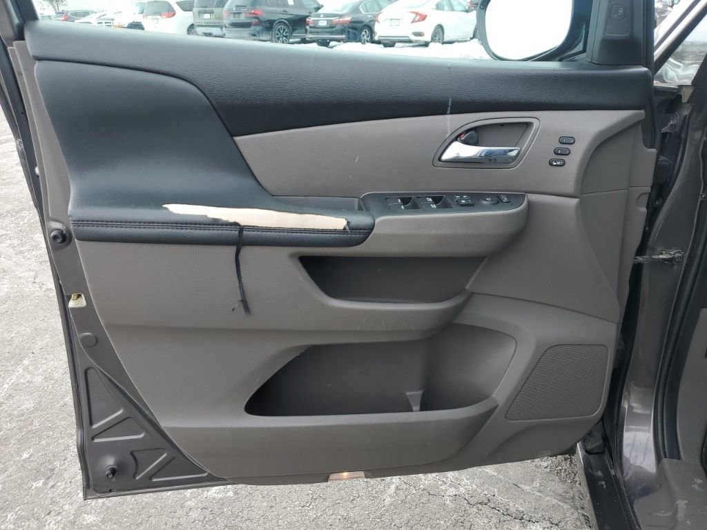 Used 2016 Honda Odyssey Touring Elite image 31
