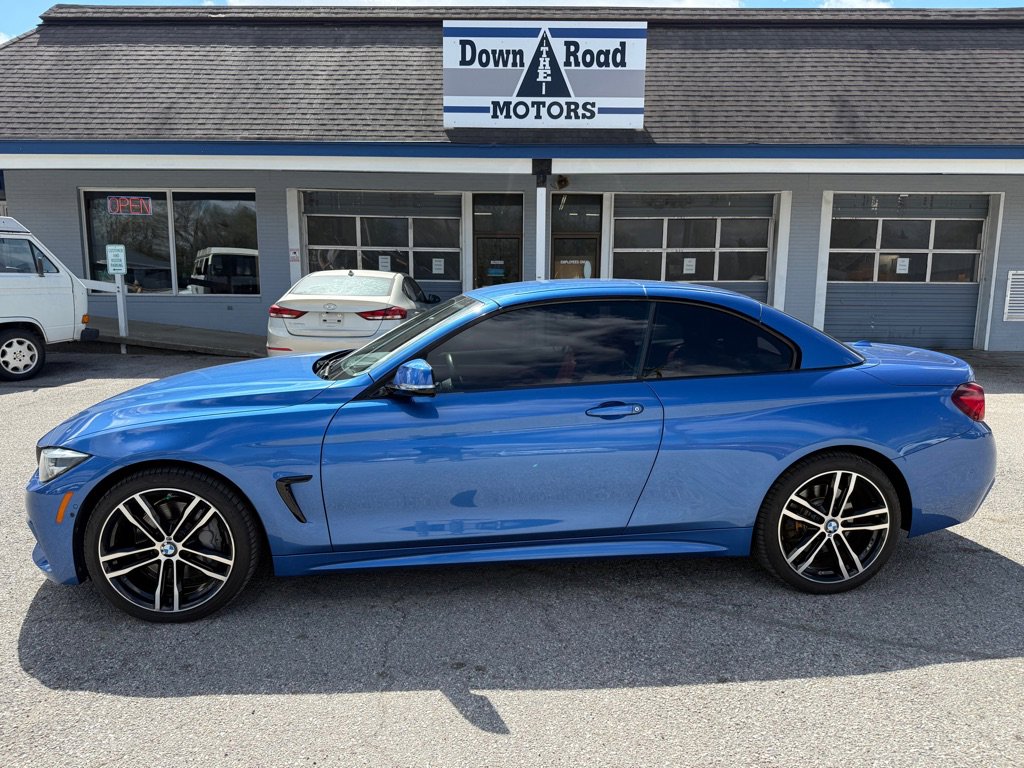 Used 2020 BMW 440i xDrive Convertible w/ M Sport Package image 2