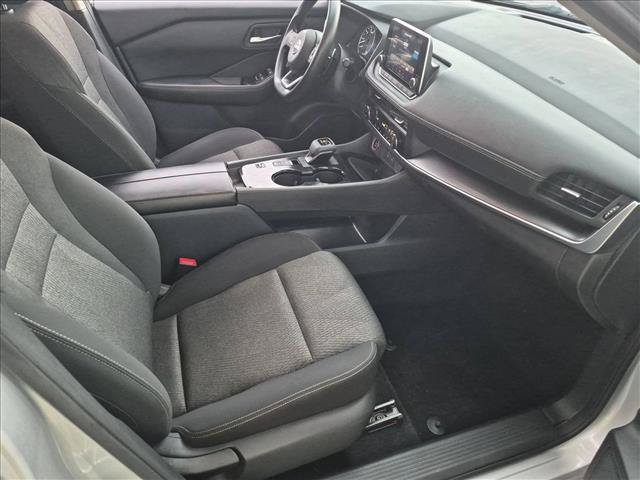 Used 2024 Nissan Rogue SV FWD image 20