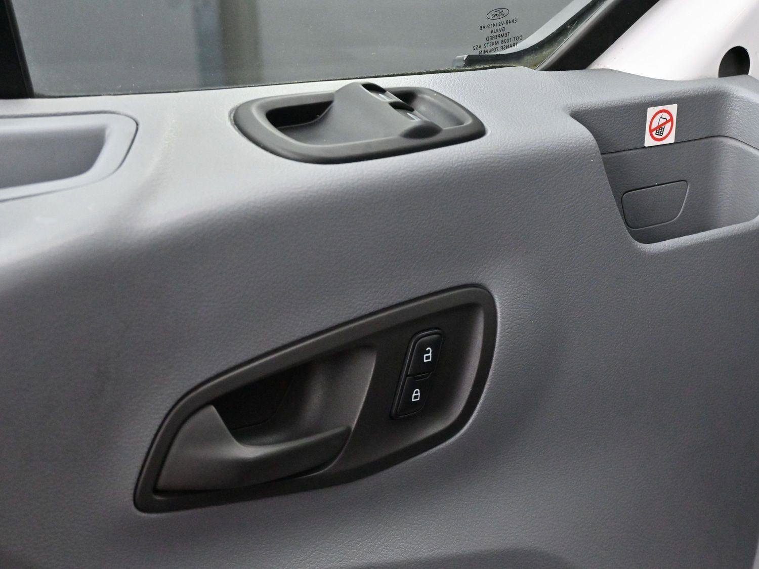 Used 2019 Ford Transit 250 130 Low Roof image 15