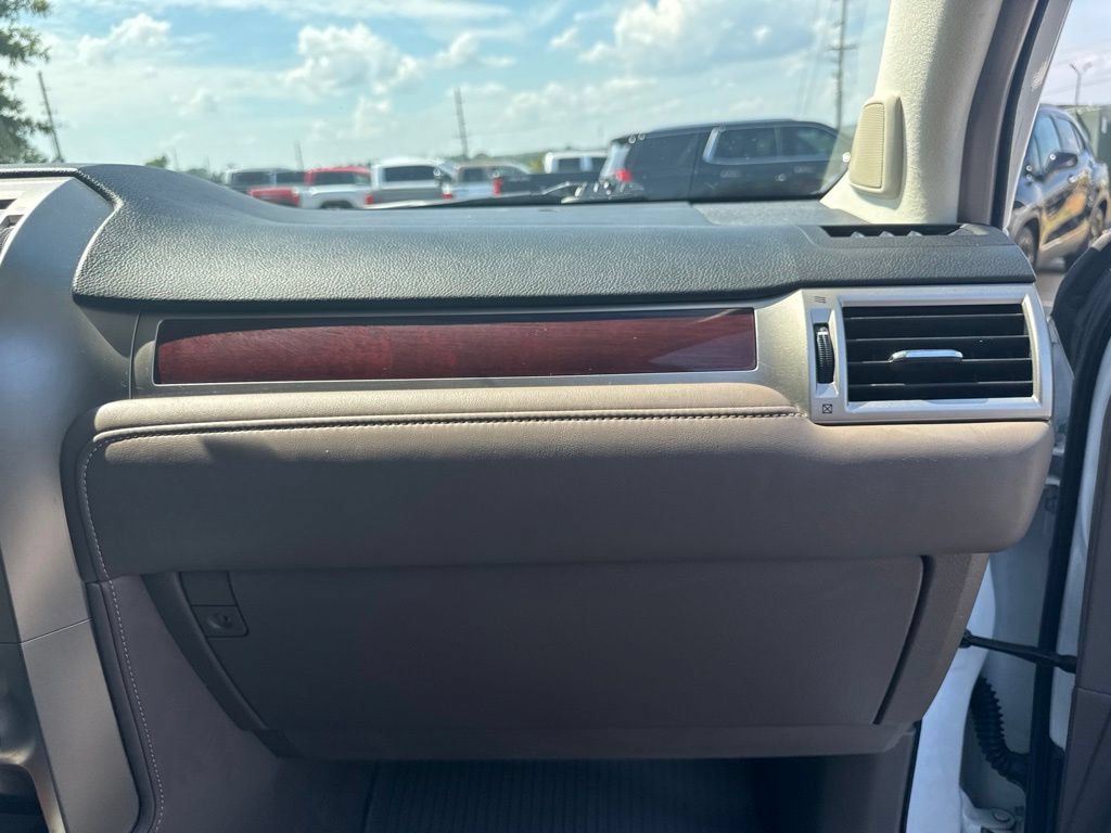 Used 2019 Lexus GX 460 AWD/4WD image 16