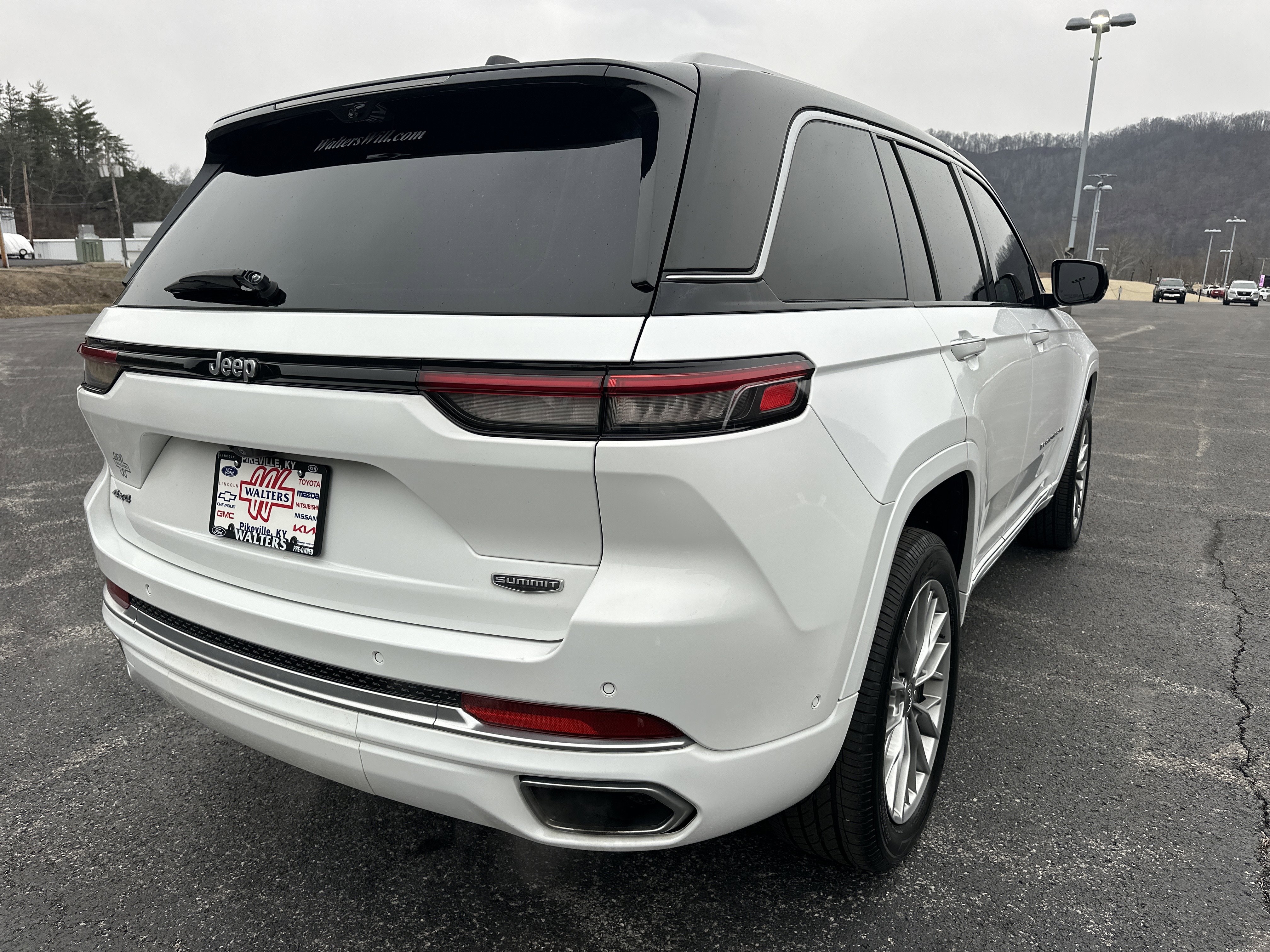 Used 2022 Jeep Grand Cherokee Summit w/ Adv Protech Group IV image 2