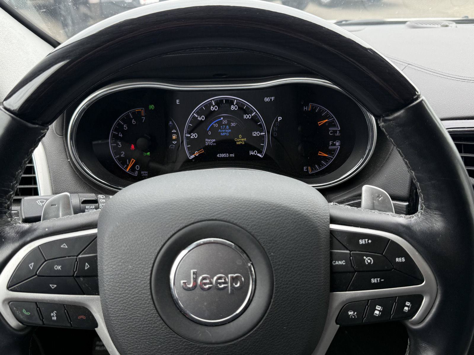 Used 2020 Jeep Grand Cherokee Summit AWD/4WD image 16