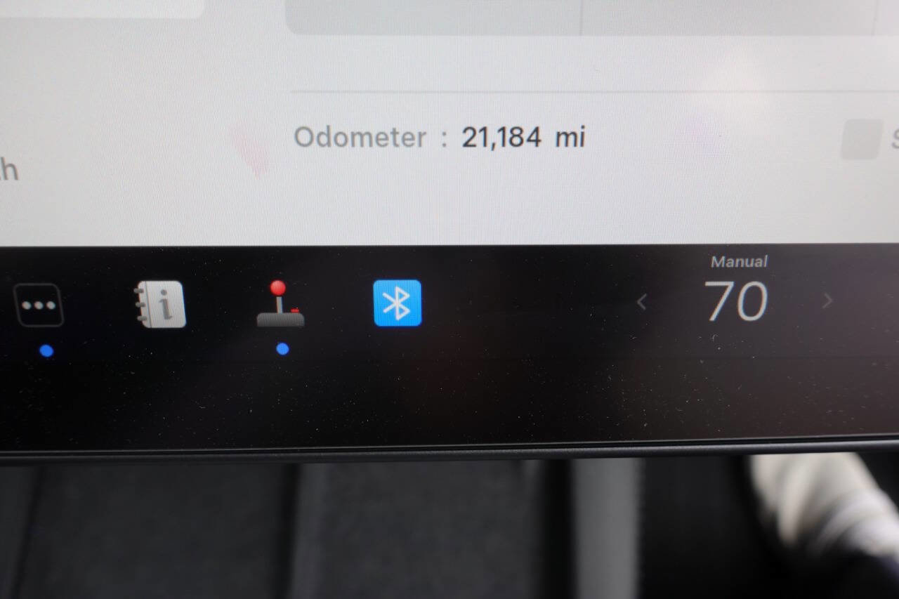 Used 2024 Tesla Model Y Long Range image 19