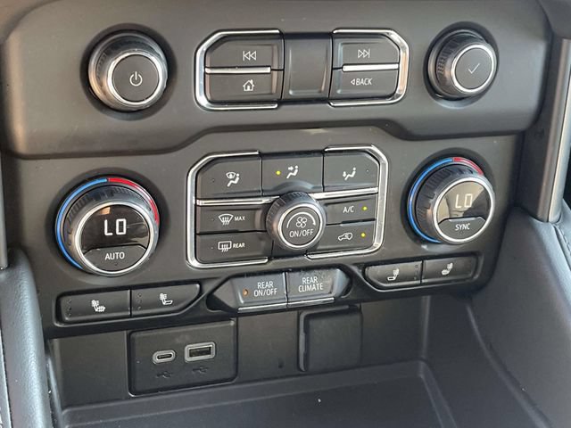 Used 2024 Chevrolet Tahoe LT AWD/4WD image 19