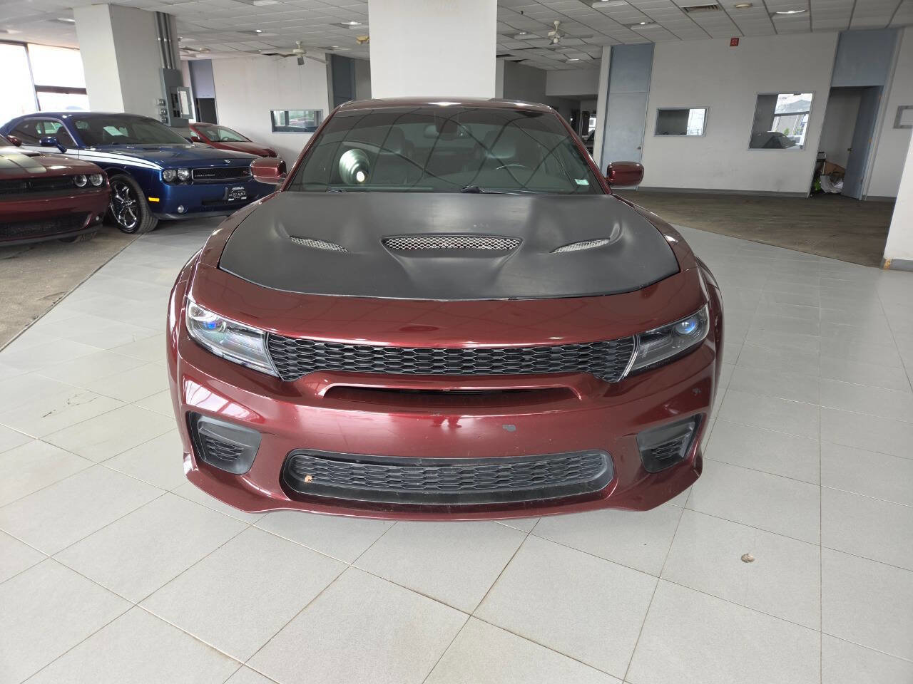 Used 2016 Dodge Charger SRT Hellcat RWD image 2