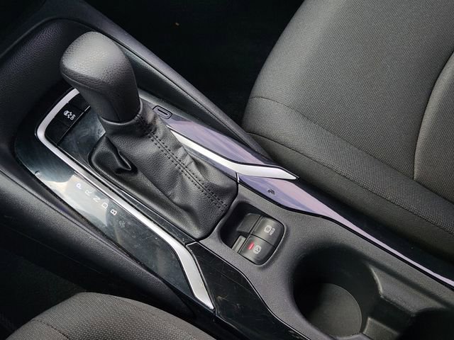 Used 2022 Toyota Corolla LE image 18