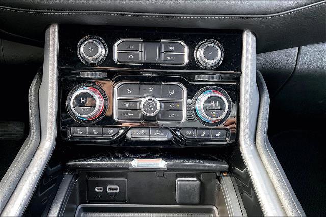 Used 2023 GMC Yukon Denali image 15