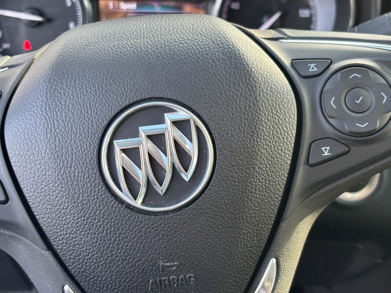Used 2019 Buick Envision Essence image 18