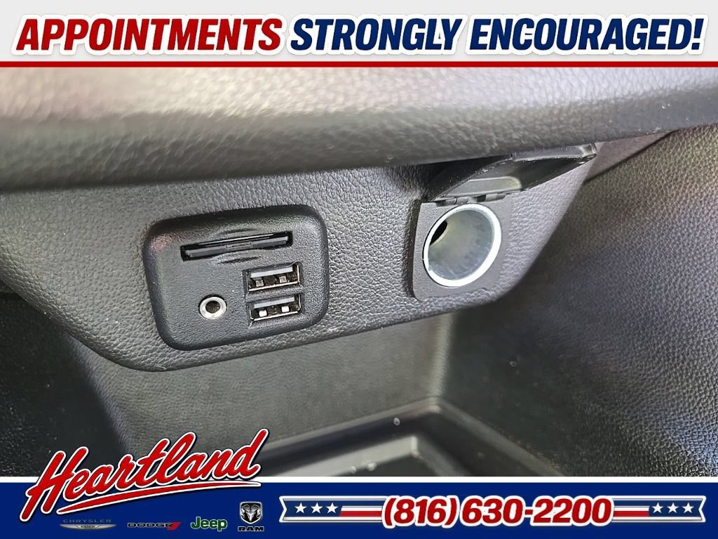 Used 2021 Chevrolet Traverse Premier AWD/4WD image 59