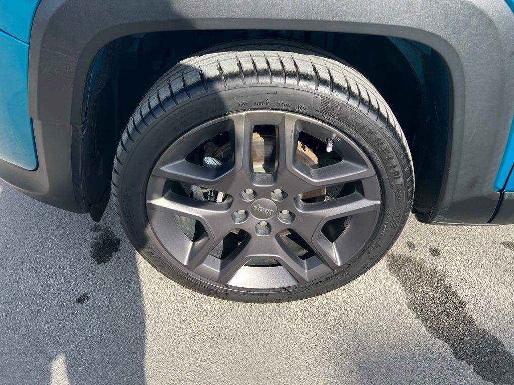 Used 2021 Jeep Renegade Latitude image 15