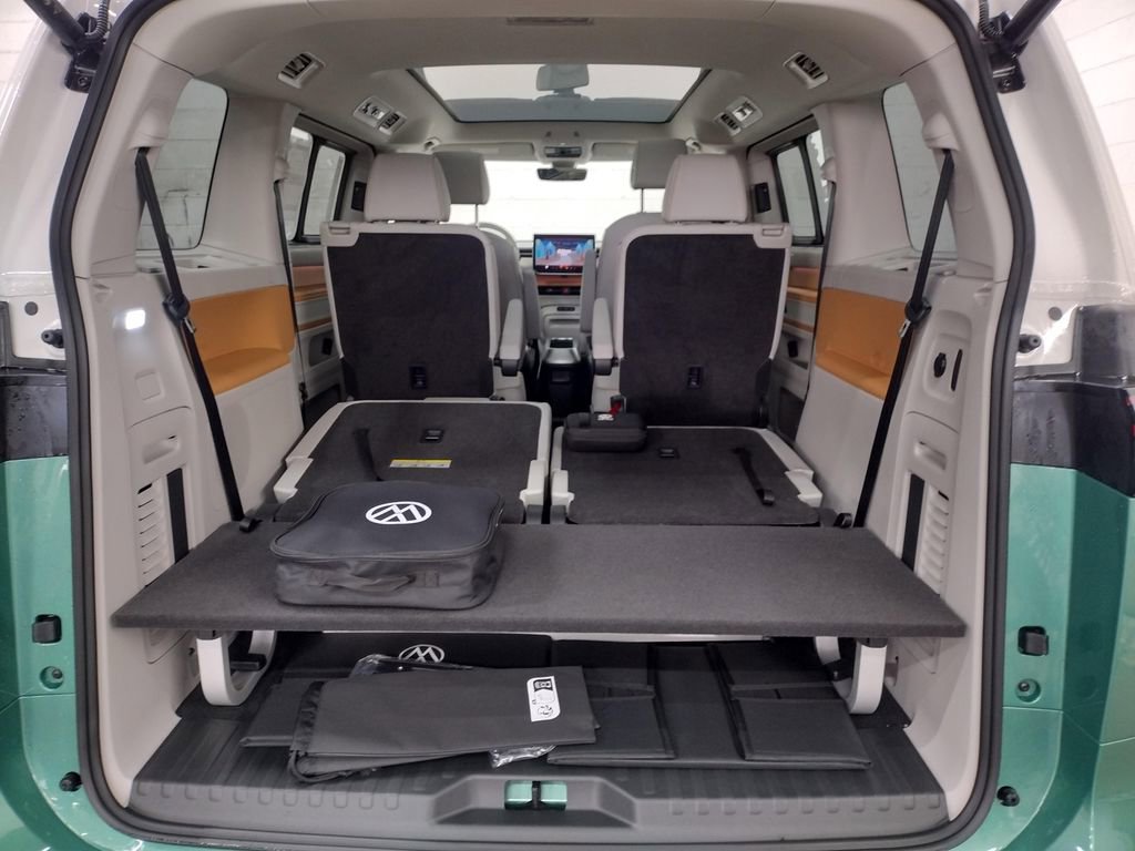 New 2025 Volkswagen ID. Buzz Pro S Plus image 19