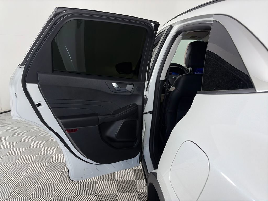 Certified 2021 Ford Escape SEL w/ Technology Package AWD/4WD image 12