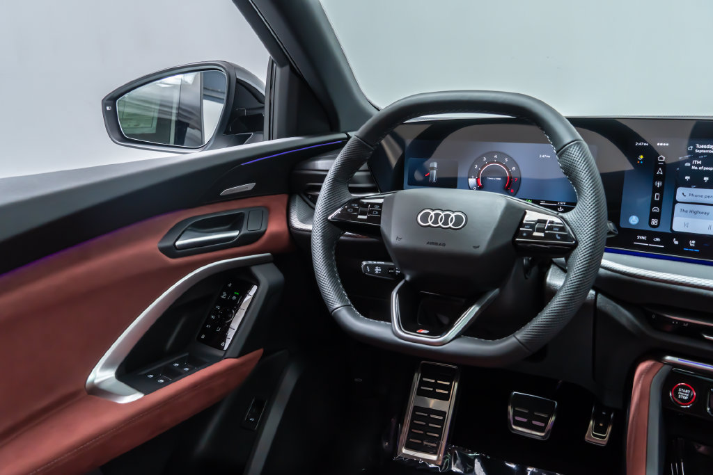 New 2026 Audi SQ5 Premium Plus AWD/4WD image 37