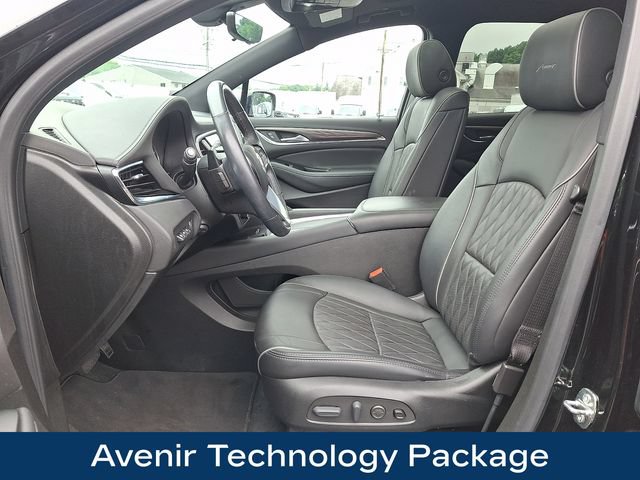 Used 2023 Buick Enclave Avenir w/ Avenir Technology Package AWD/4WD image 2