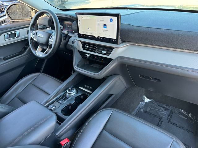 Used 2025 Ford Explorer Active w/ Active Comfort Package AWD/4WD image 9