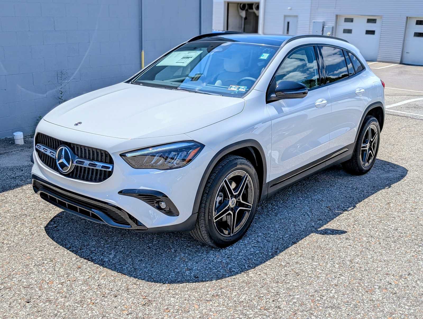 New 2026 Mercedes-Benz GLA 250 4MATIC image 1
