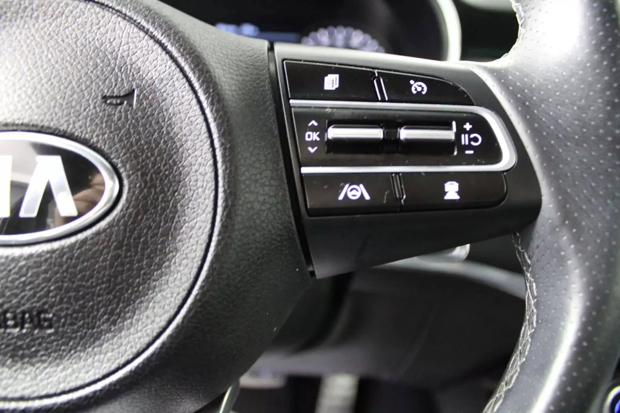 Used 2022 Kia Stinger GT2 AWD/4WD image 18