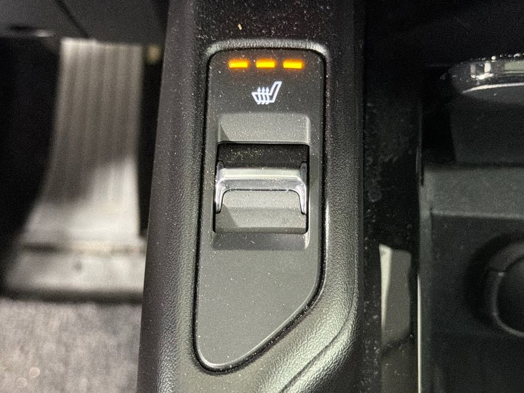 Used 2025 Kia Telluride S image 32