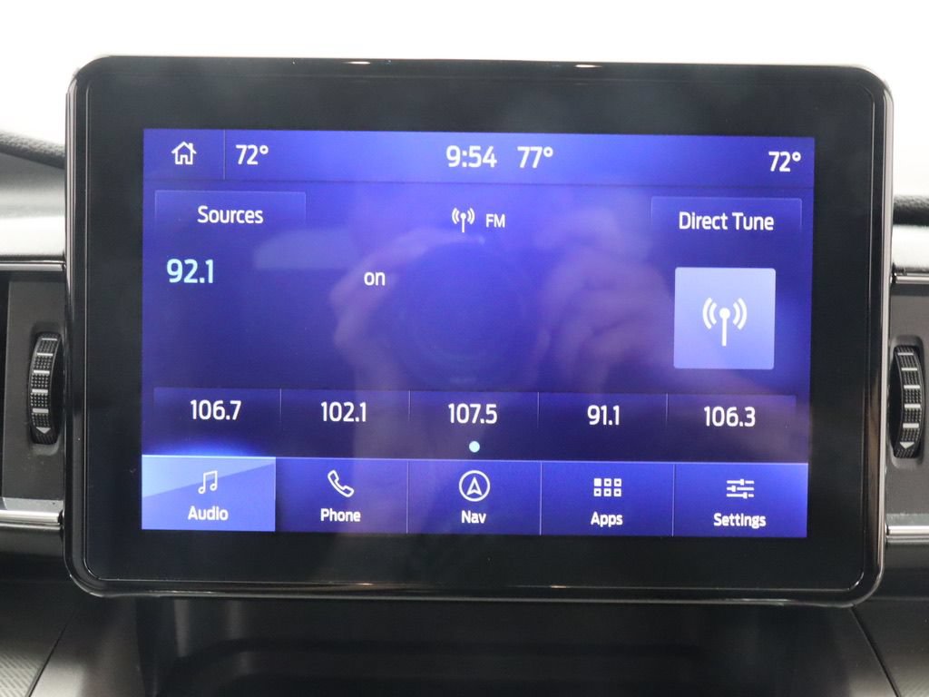 Used 2022 Ford Explorer XLT w/ Equipment Group 202A AWD/4WD image 26