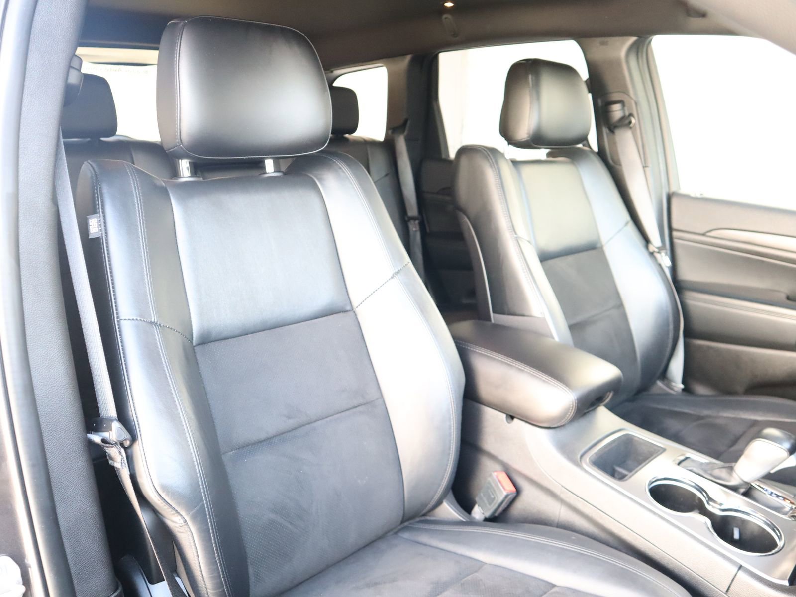 Used 2021 Jeep Grand Cherokee Laredo X AWD/4WD image 56