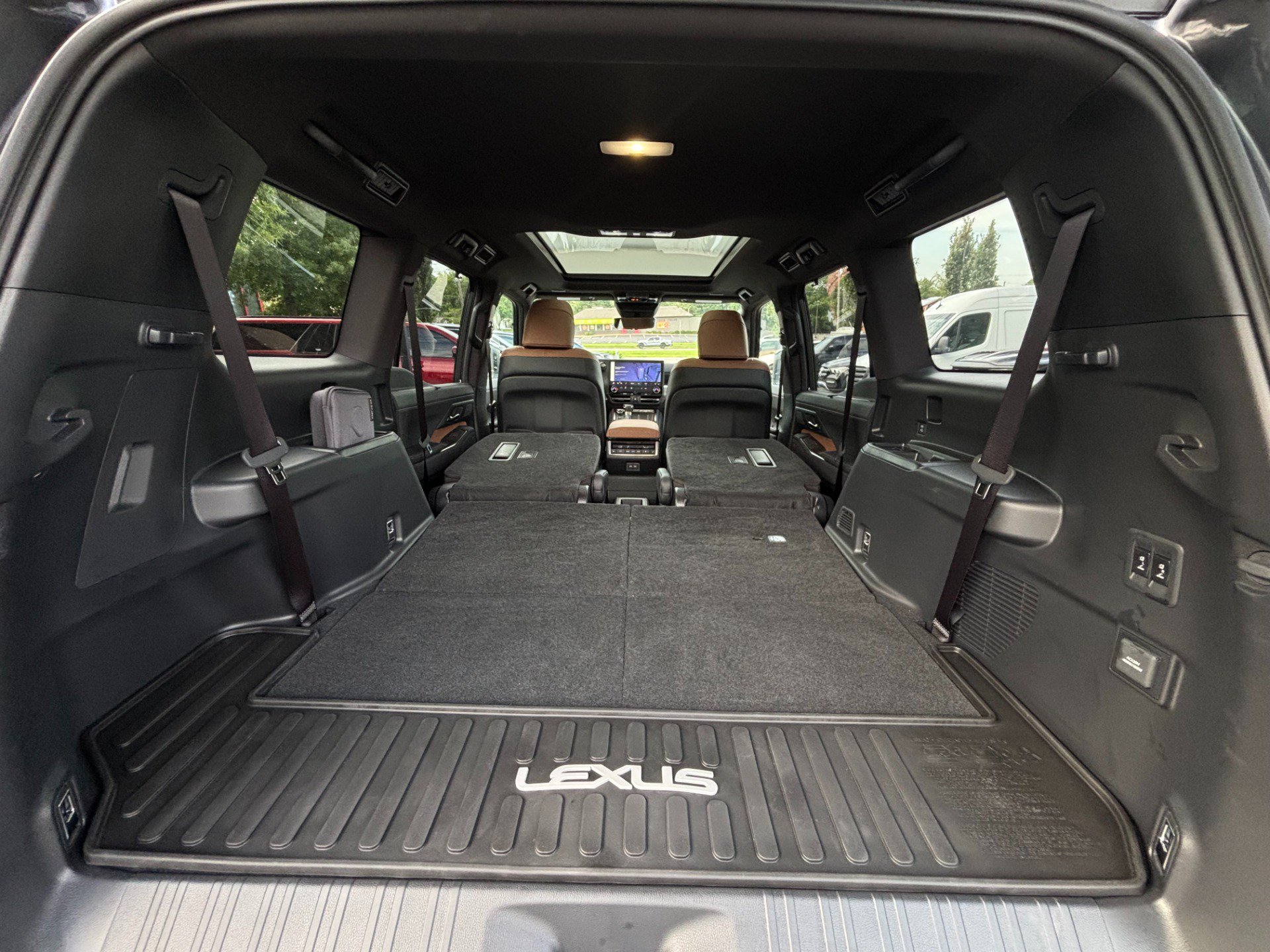 Used 2026 Lexus GX 550 w/ Accessory Package (2T) AWD/4WD image 48